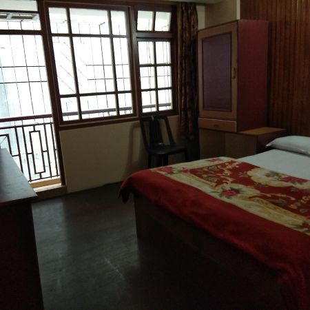 Hotel Mansarovar Dardzsiling Kültér fotó