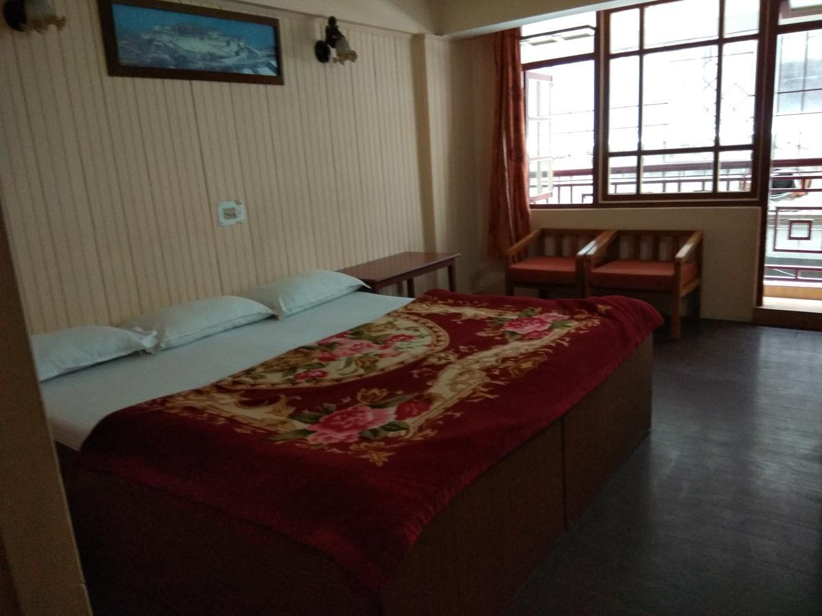 Hotel Mansarovar Dardzsiling Kültér fotó